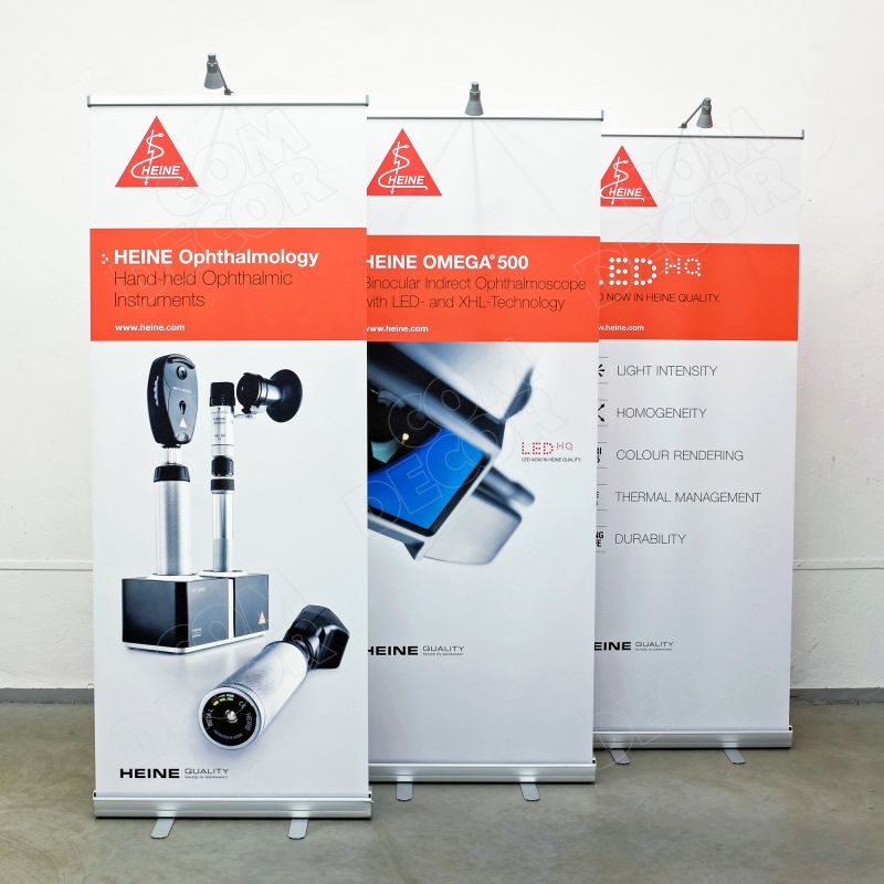 Roll up display banner