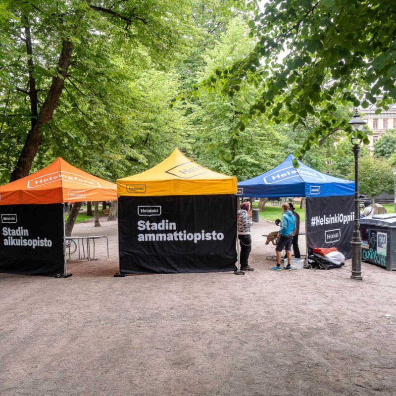 Advertisement tents / EZ UP shelters